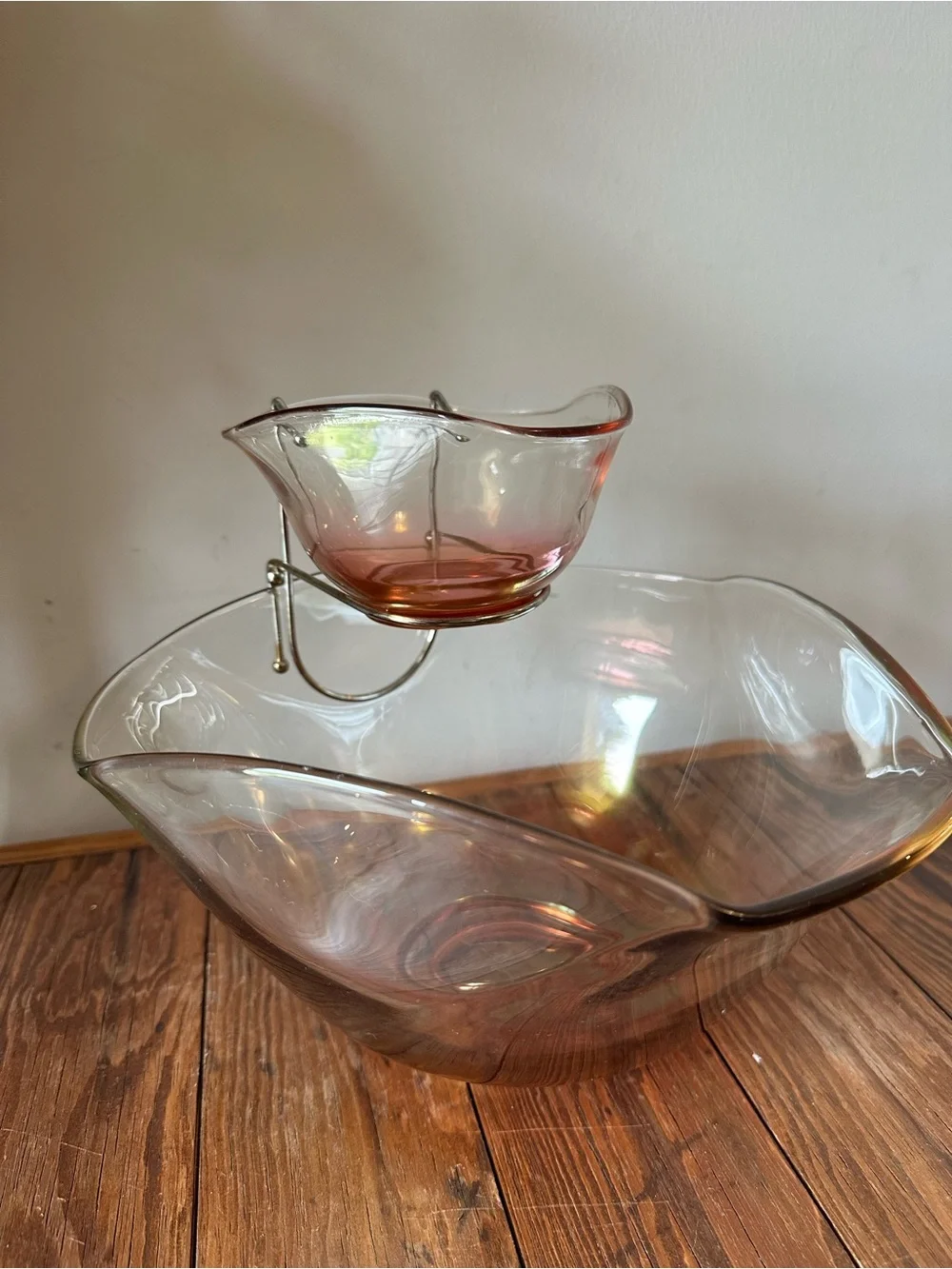 Mid-century modern Indiana glass chip and dip set pink